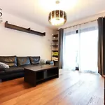 Beautiful Apartment In The City Center, Angel City